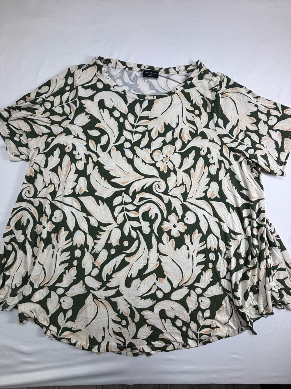 Lane Bryant Green & Cream Floral Short Sleeve Top W512